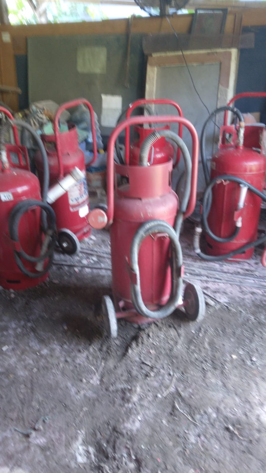 Refill / Isi Ulang Alat Pemadam Api di PLN Gilimanuk